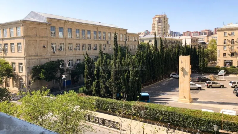 Satılır 3 otaqlı Mənzil Köhnə tikili 100 m² 28 May m. - şəkil 4