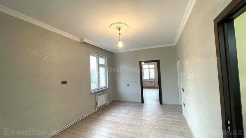 Satılır 2 otaqlı Mənzil Köhnə tikili 55 m² Elmlər Akademiyası m.