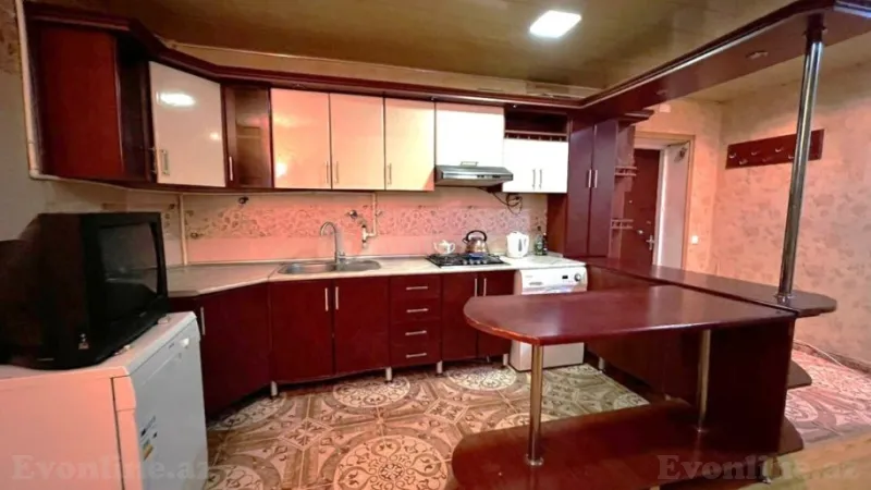 Kirayə verilir 3 otaqlı Mənzil Köhnə tikili 125 m² Qara Qarayev m. - şəkil 8