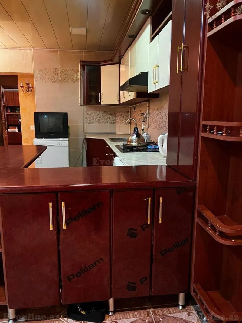 Kirayə verilir 3 otaqlı Mənzil Köhnə tikili 120 m² Neftçilər m. - şəkil 27