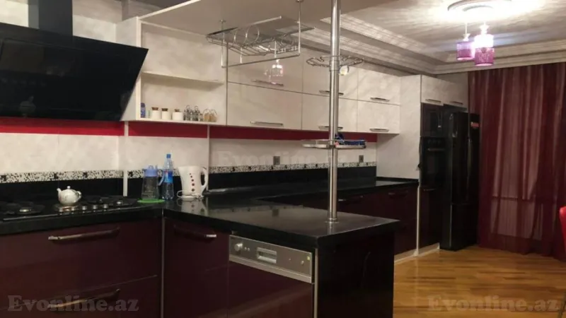 Kirayə verilir 3 otaqlı Mənzil Yeni tikili 160 m² Nərimanov r. - şəkil 9