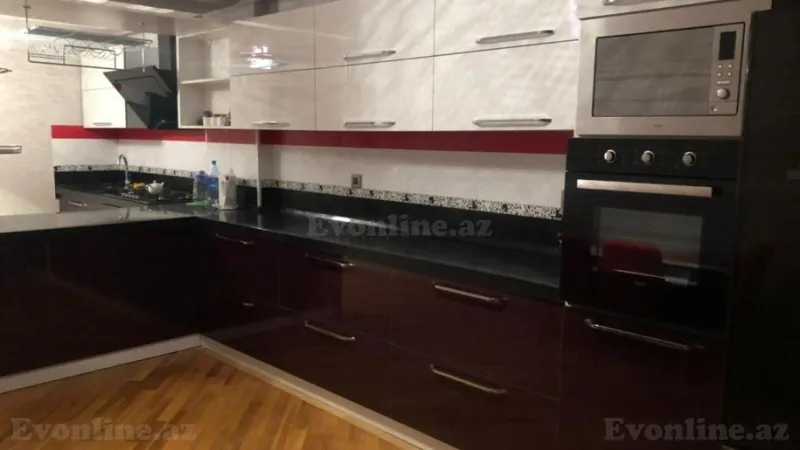 Kirayə verilir 3 otaqlı Mənzil Yeni tikili 160 m² Nərimanov r. - şəkil 13