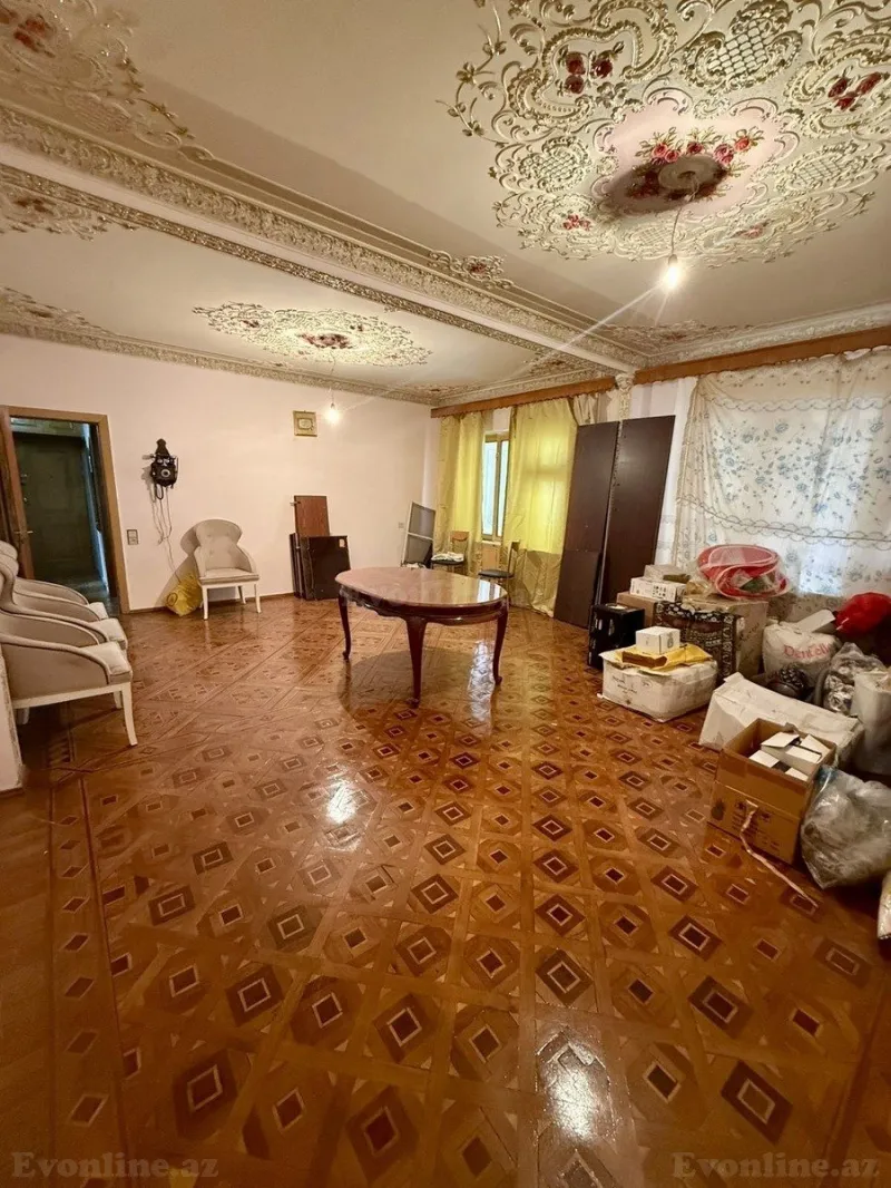 4 otaqlı Mənzil 100 m² Xalqlar Dostluğu m. Satılır