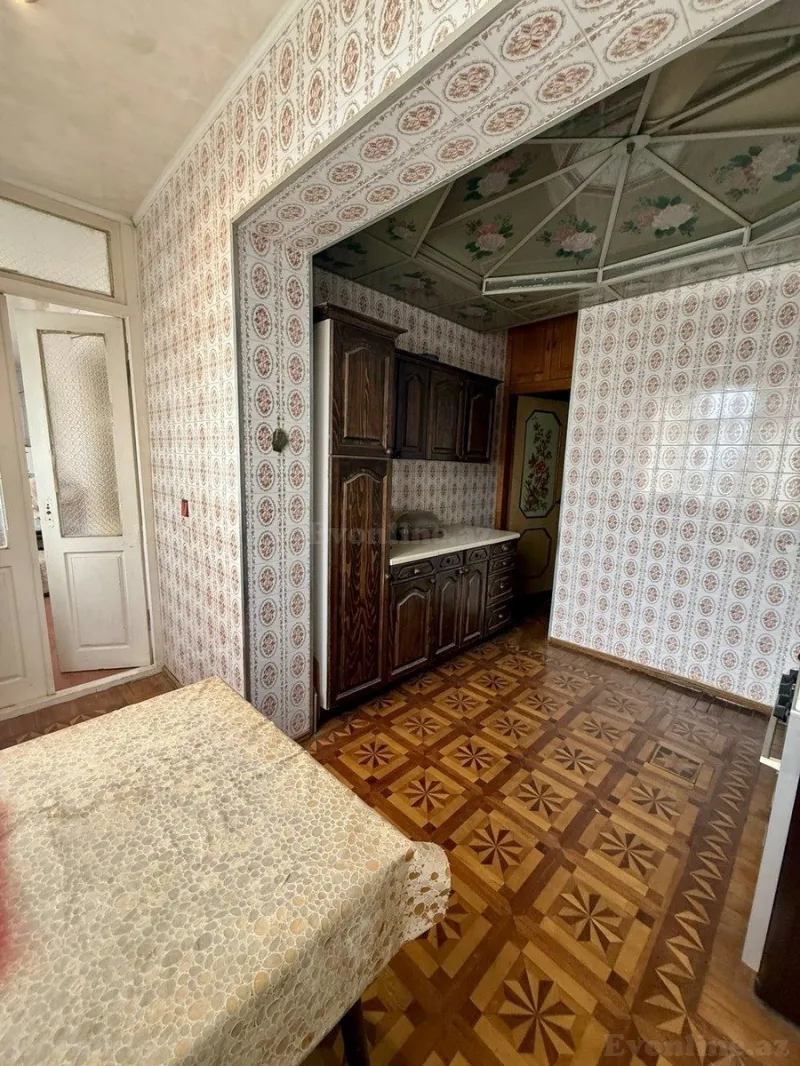 Satılır 4 otaqlı Mənzil Köhnə tikili 100 m² Xalqlar Dostluğu m. - şəkil 10