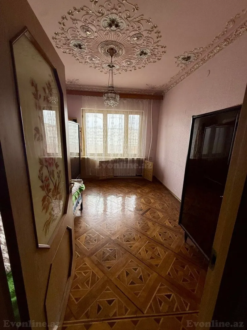 Satılır 4 otaqlı Mənzil Köhnə tikili 100 m² Xalqlar Dostluğu m. - şəkil 16