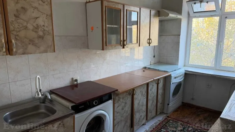 Kirayə verilir 2 otaqlı Mənzil Köhnə tikili 52 m² İnşaatçılar m. - şəkil 3