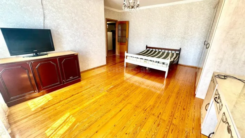 Kirayə verilir 3 otaqlı Mənzil Köhnə tikili 120 m² Qara Qarayev m. - şəkil 6