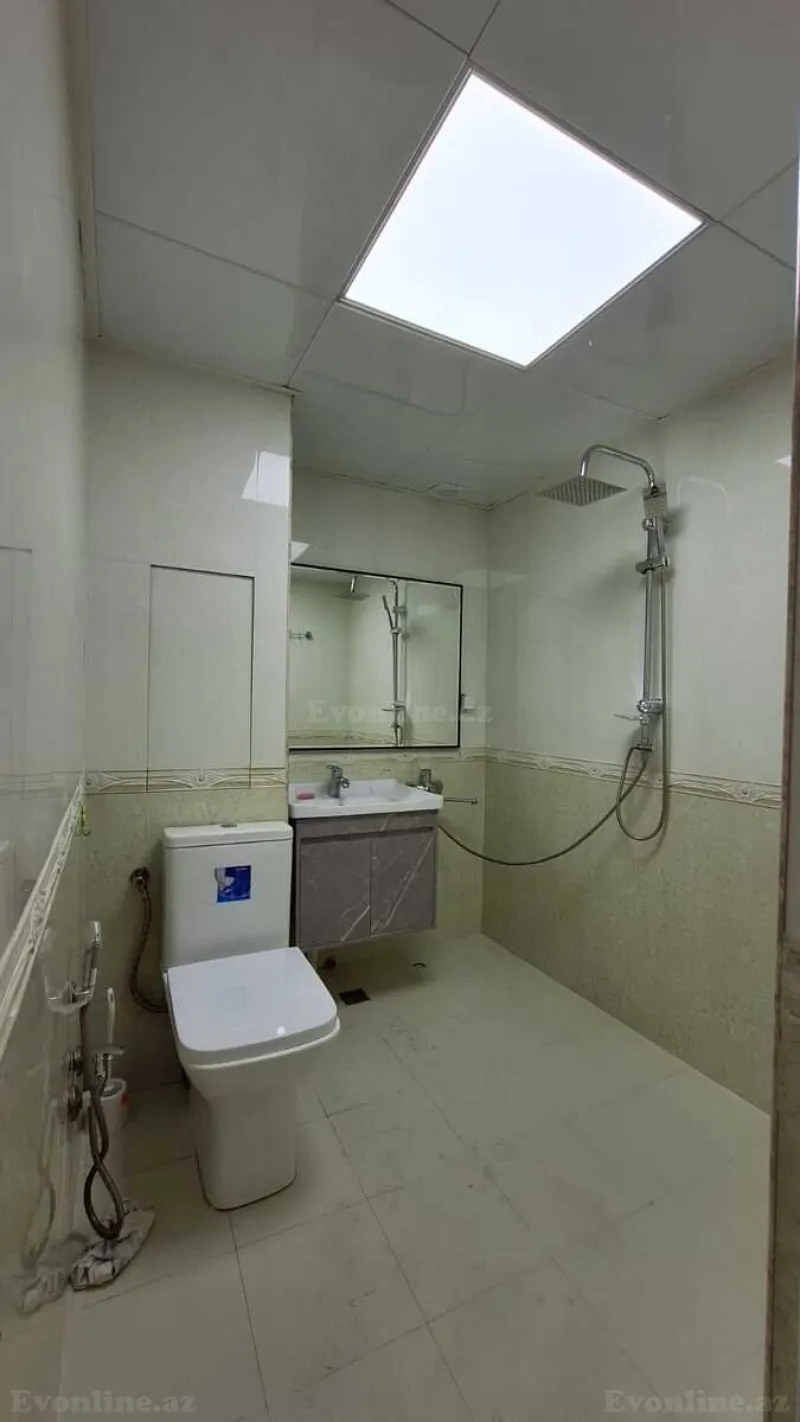 Satılır 2 otaqlı Mənzil Köhnə tikili 50 m² İnşaatçılar m. - şəkil 3