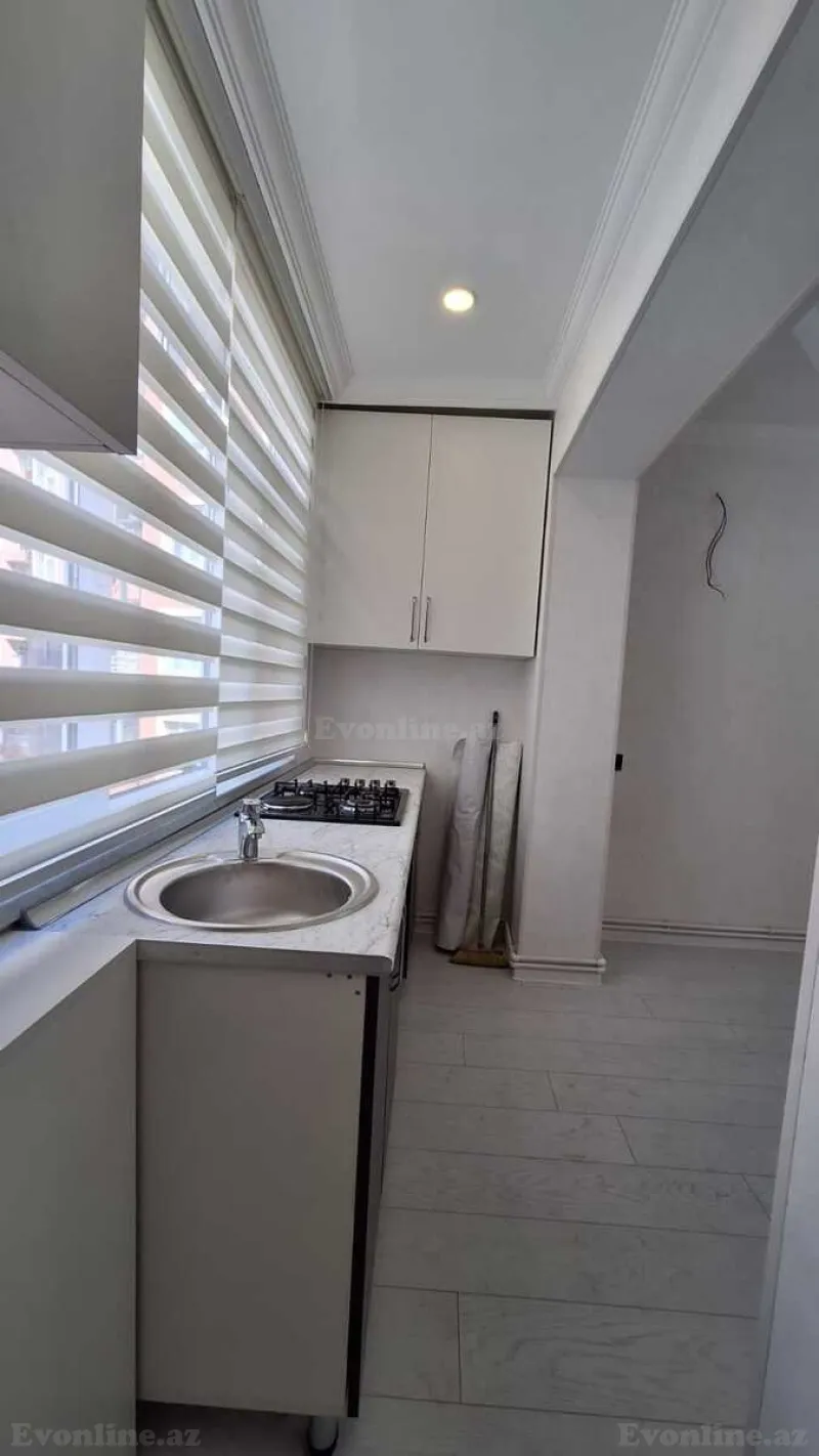 Satılır 2 otaqlı Mənzil Köhnə tikili 50 m² İnşaatçılar m. - şəkil 5