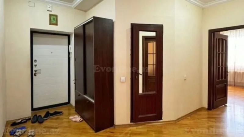 Kirayə verilir 3 otaqlı Mənzil Yeni tikili 121 m² 28 May m. - şəkil 4