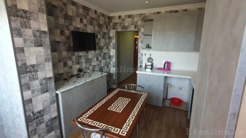 Satılır 4 otaqlı Mənzil Köhnə tikili 100 m² Sabunçu r. - şəkil 11