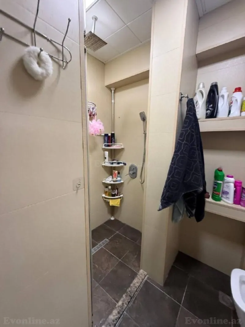 Satılır 2 otaqlı Mənzil Köhnə tikili 45 m² Gənclik m. - şəkil 12