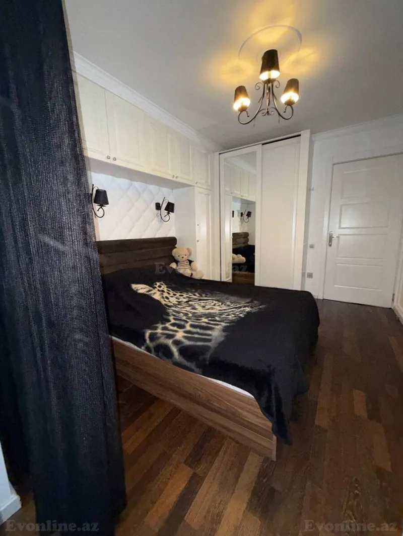 Satılır 2 otaqlı Mənzil Köhnə tikili 45 m² Gənclik m. - şəkil 17