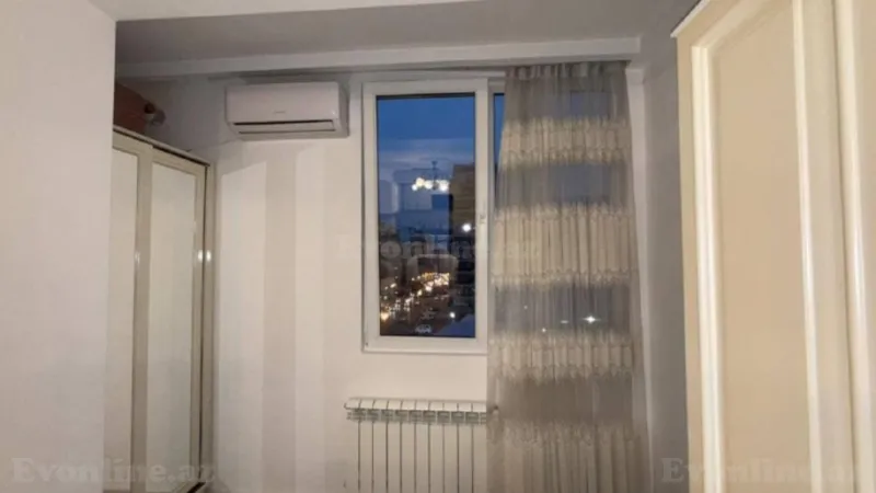 Satılır 2 otaqlı Mənzil Köhnə tikili 45 m² Gənclik m. - şəkil 23