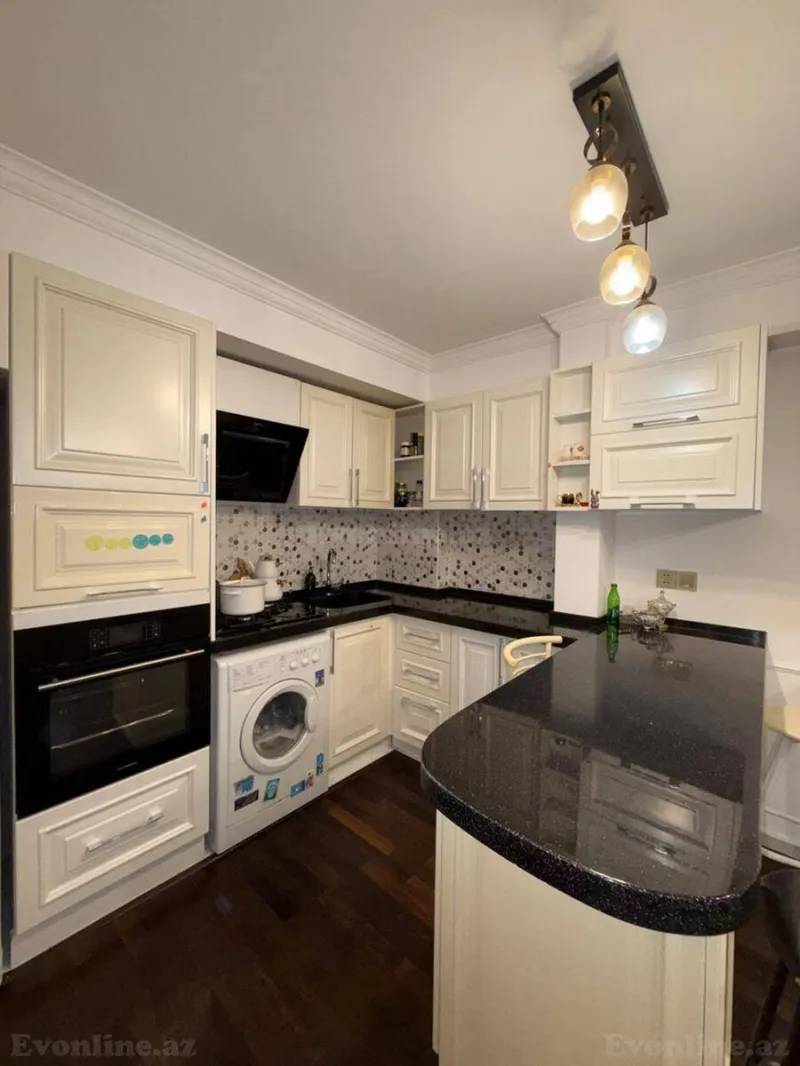 Satılır 2 otaqlı Mənzil Köhnə tikili 45 m² Gənclik m. - şəkil 27