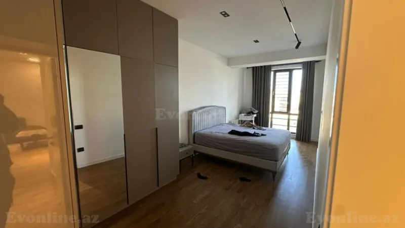 Kirayə verilir 3 otaqlı Mənzil Yeni tikili 90 m² Nərimanov r. - şəkil 4
