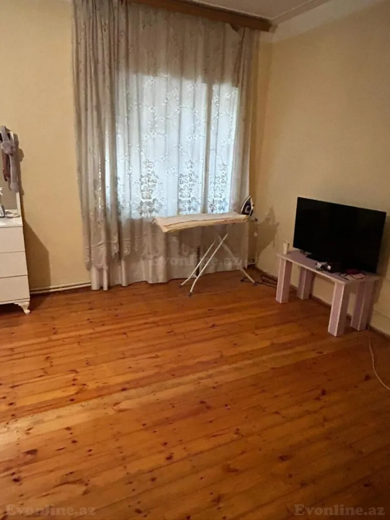 3 otaqlı Mənzil 80 m² Elmlər Akademiyası m. Satılır