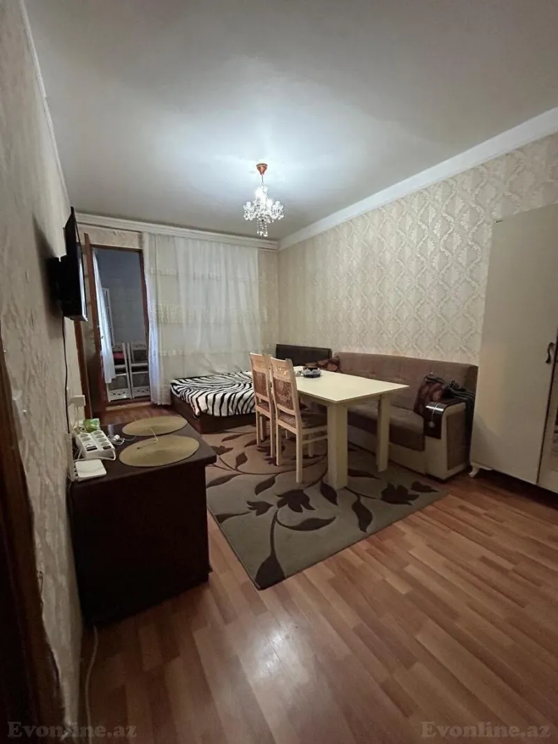 Satılır 2 otaqlı Mənzil Köhnə tikili 40 m² 2-ci mikrorayon - şəkil 2