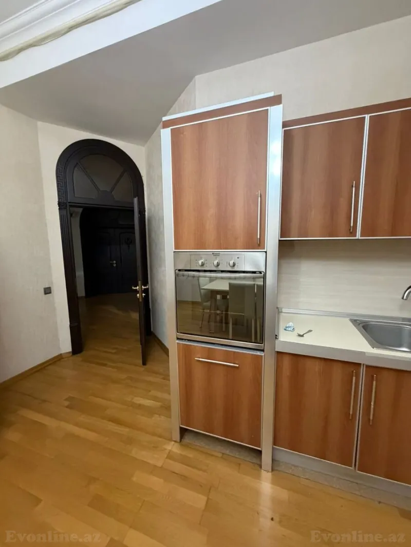 Kirayə verilir 4 otaqlı Mənzil Yeni tikili 205 m² Sahil m. - şəkil 15