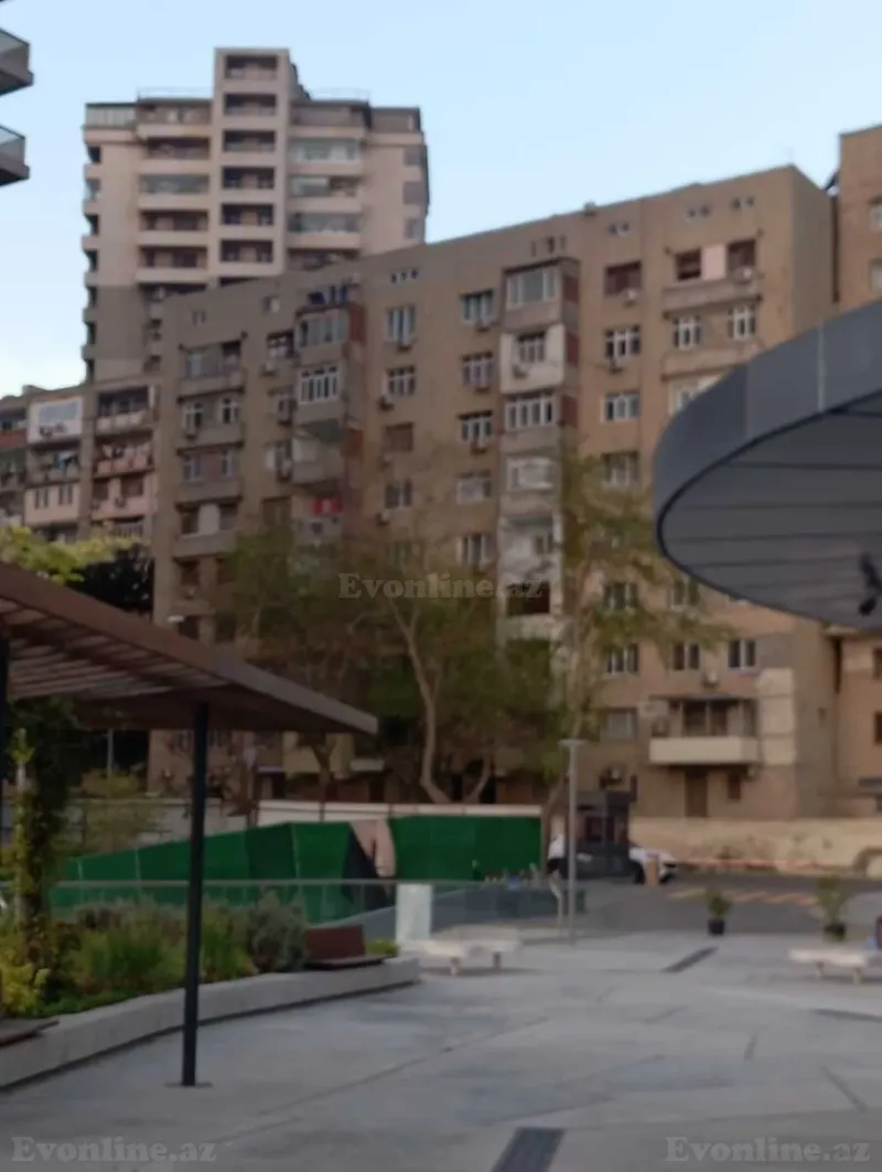 Satılır 3 otaqlı Mənzil Köhnə tikili 101 m² Elmlər Akademiyası m. - şəkil 2