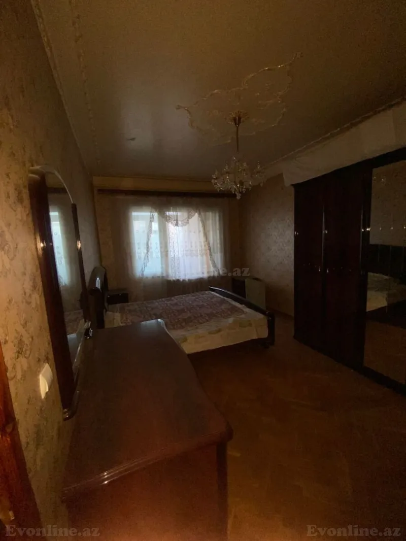 Satılır 5 otaqlı Mənzil Köhnə tikili 120 m² 9-cu mikrorayon - şəkil 4