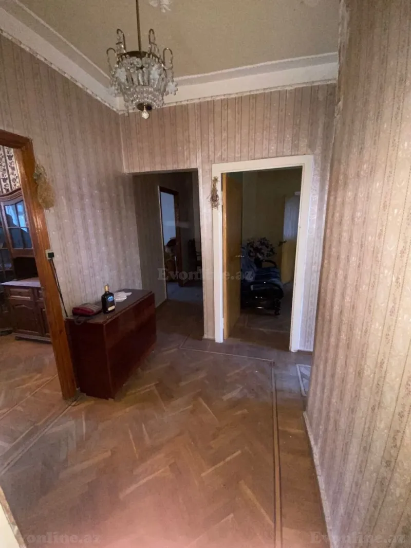 Satılır 5 otaqlı Mənzil Köhnə tikili 120 m² 9-cu mikrorayon - şəkil 6