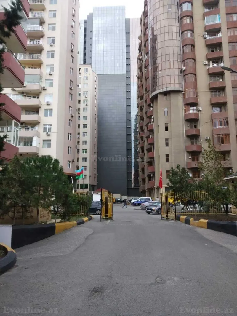 Kirayə verilir 4 otaqlı Mənzil Yeni tikili 177 m² Xətai m. - şəkil 14