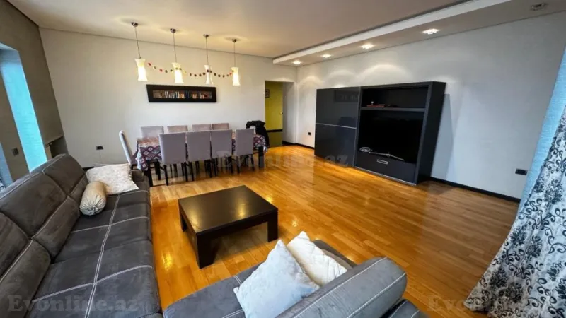 4 otaqlı Mənzil 200 m² Nəriman Nərimanov m. Kirayə verilir