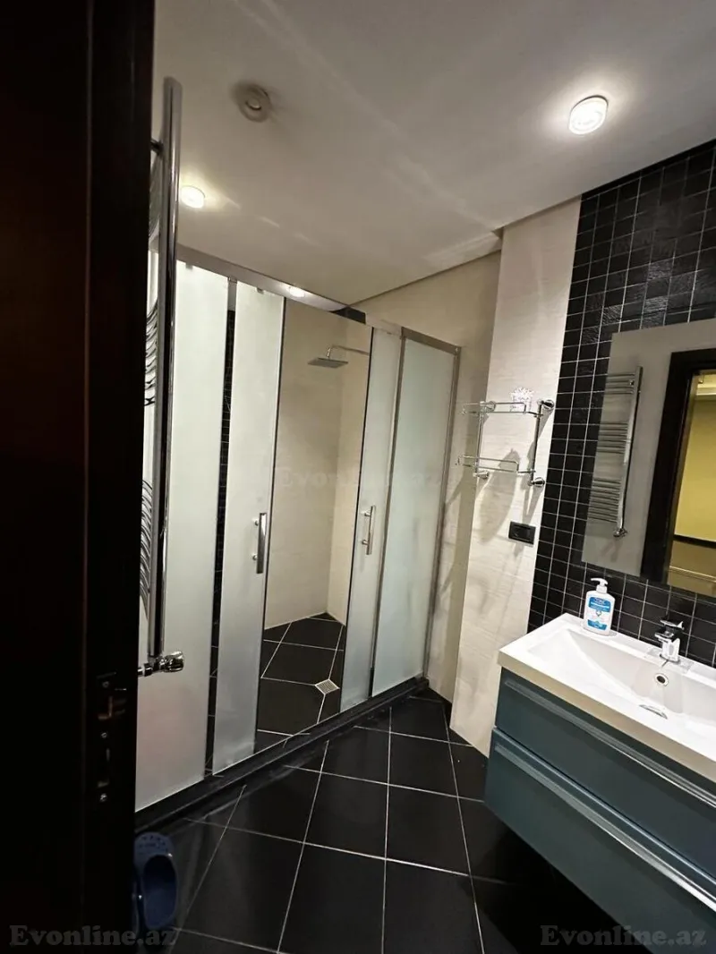 Kirayə verilir 4 otaqlı Mənzil Yeni tikili 200 m² Nəriman Nərimanov m. - şəkil 18