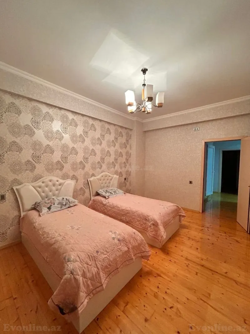 Satılır 5 otaqlı Mənzil Yeni tikili 160 m² Əhmədli m.