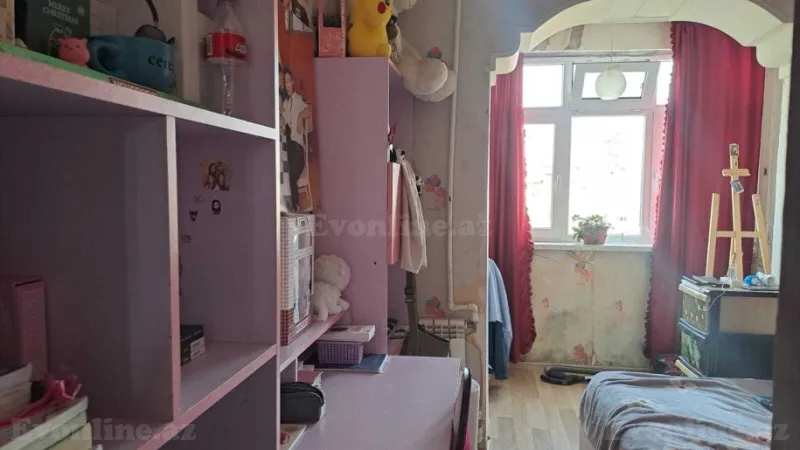 Satılır 4 otaqlı Mənzil Köhnə tikili 100 m² Xalqlar Dostluğu m. - şəkil 3