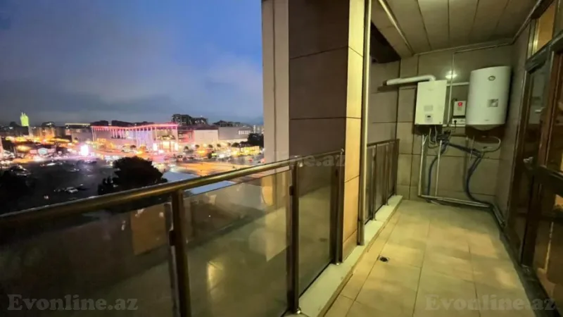 Satılır 4 otaqlı Mənzil Köhnə tikili 105 m² Gənclik m. - şəkil 3