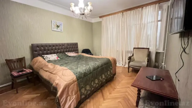 Satılır 4 otaqlı Mənzil Köhnə tikili 105 m² Gənclik m. - şəkil 4