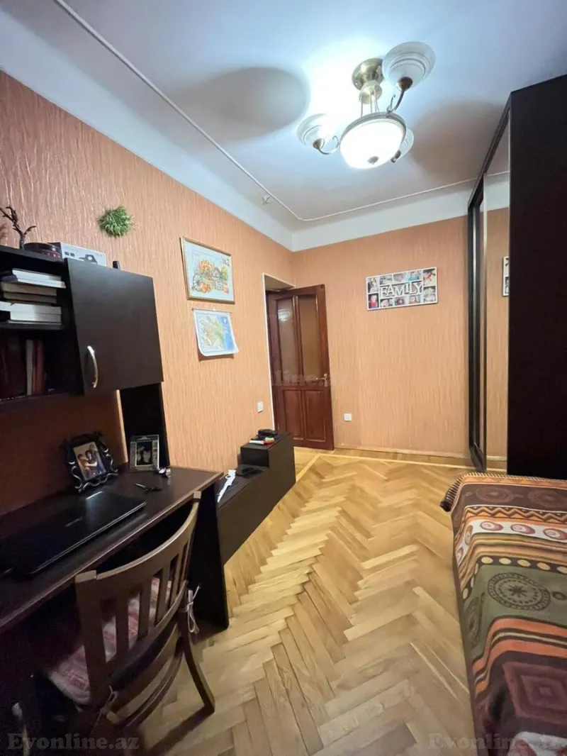 Satılır 4 otaqlı Mənzil Köhnə tikili 105 m² Gənclik m. - şəkil 15