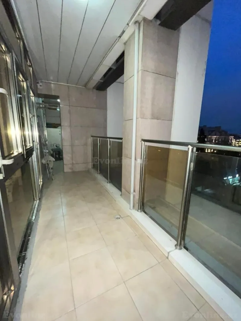 Satılır 4 otaqlı Mənzil Köhnə tikili 105 m² Gənclik m. - şəkil 18