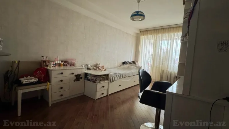 Satılır 3 otaqlı Mənzil Köhnə tikili 96 m² 28 May m. - şəkil 2