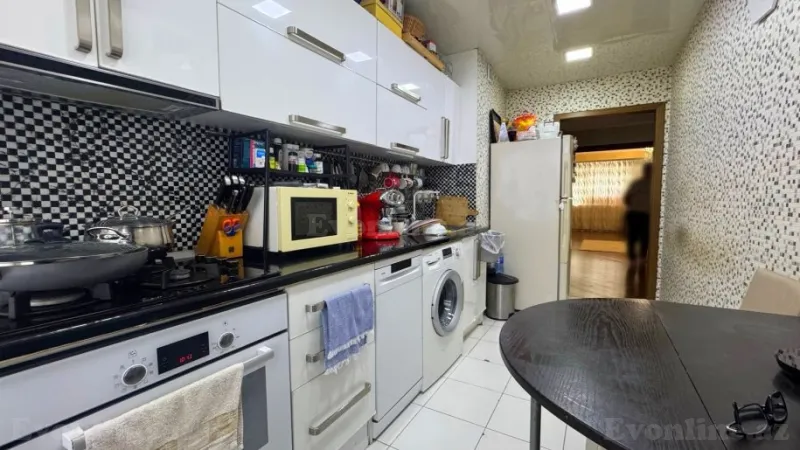 Satılır 3 otaqlı Mənzil Köhnə tikili 96 m² 28 May m. - şəkil 6