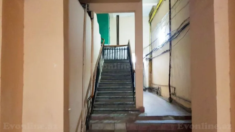 Kirayə verilir 3 otaqlı Mənzil Köhnə tikili 130 m² Sahil m. - şəkil 14