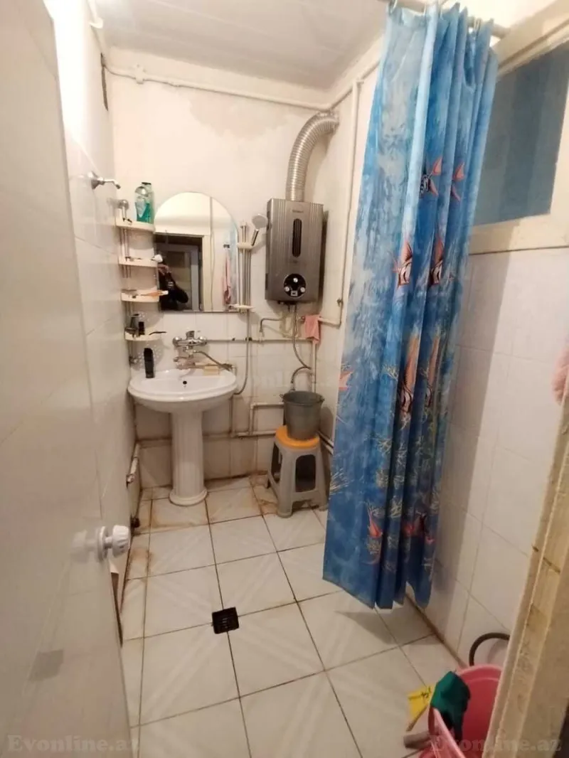 Satılır 2 otaqlı Mənzil Köhnə tikili 65 m² Xalqlar Dostluğu m. - şəkil 8