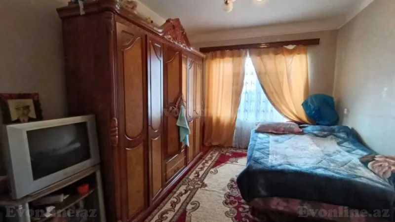5 otaqlı Mənzil 115 m² Nizami r. Satılır
