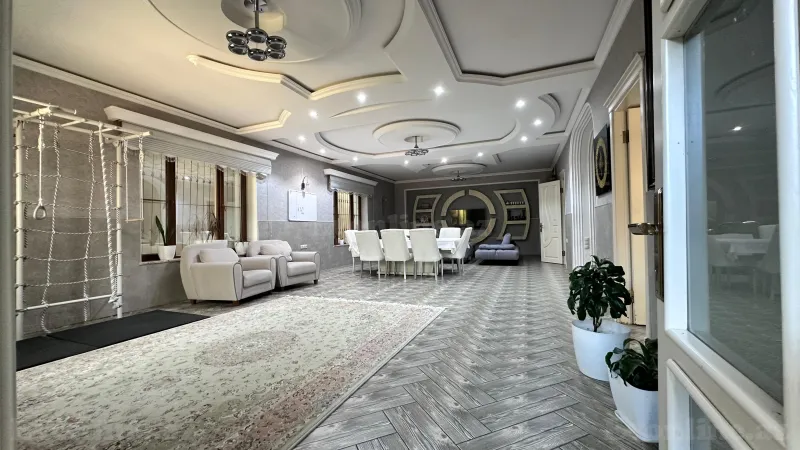 7 otaqlı Həyət evi 330 m² M.Ə.Rəsulzadə Satılır