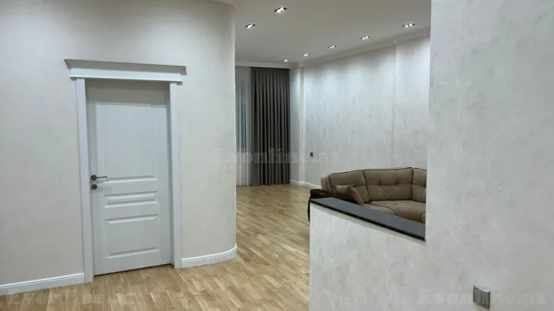 Satılır 4 otaqlı Mənzil Yeni tikili 172 m² Nəsimi r. - şəkil 3