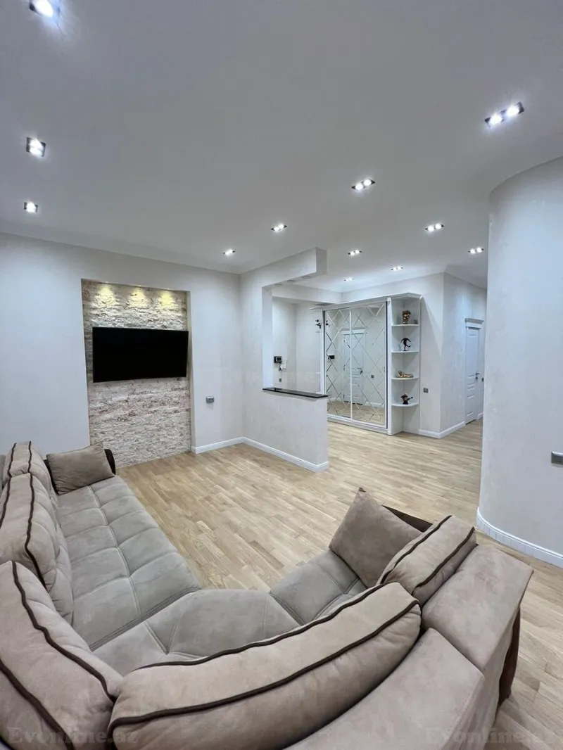 Satılır 4 otaqlı Mənzil Yeni tikili 172 m² Nəsimi r. - şəkil 15