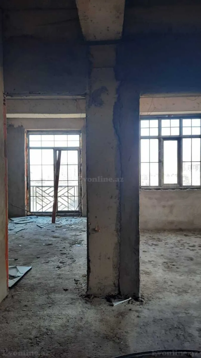 3 otaqlı Mənzil 106 m² Xətai r. Satılır
