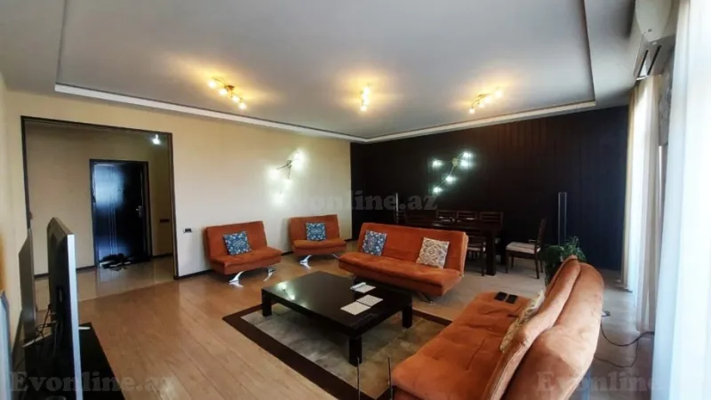4 otaqlı Mənzil 195 m² Elmlər Akademiyası m. Satılır