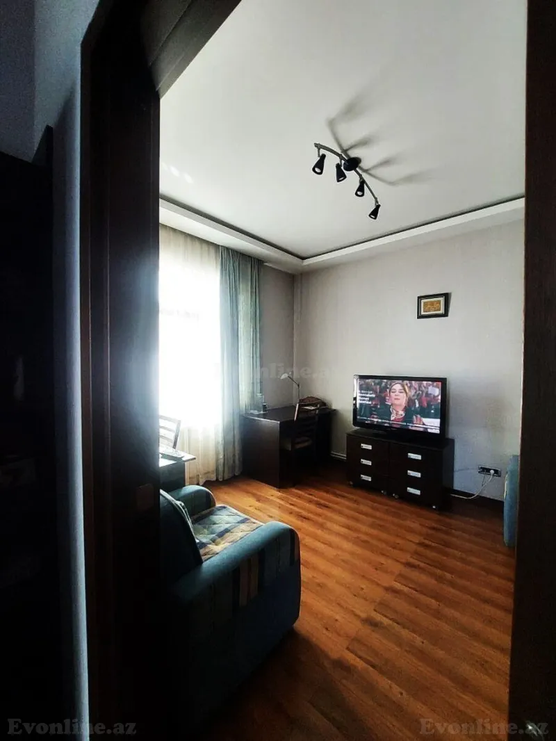 Satılır 4 otaqlı Mənzil Yeni tikili 195 m² Elmlər Akademiyası m. - şəkil 10