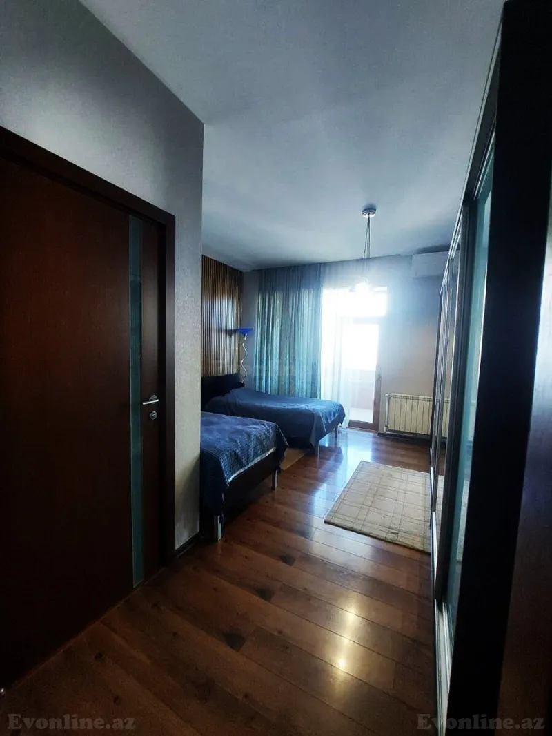 Satılır 4 otaqlı Mənzil Yeni tikili 195 m² Elmlər Akademiyası m. - şəkil 11