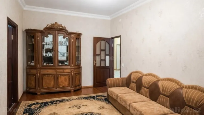 Satılır 5 otaqlı Mənzil Köhnə tikili 120 m² Nizami r. - şəkil 2