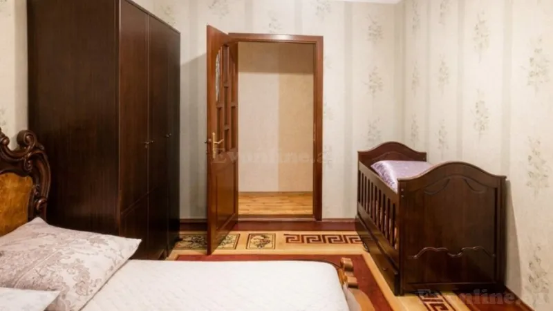 Satılır 5 otaqlı Mənzil Köhnə tikili 120 m² Nizami r. - şəkil 6