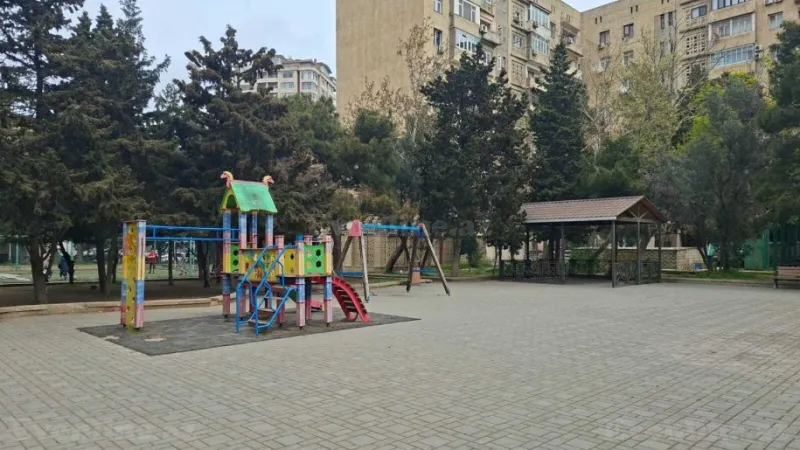 Satılır 2 otaqlı Mənzil Köhnə tikili 60 m² Elmlər Akademiyası m. - şəkil 3